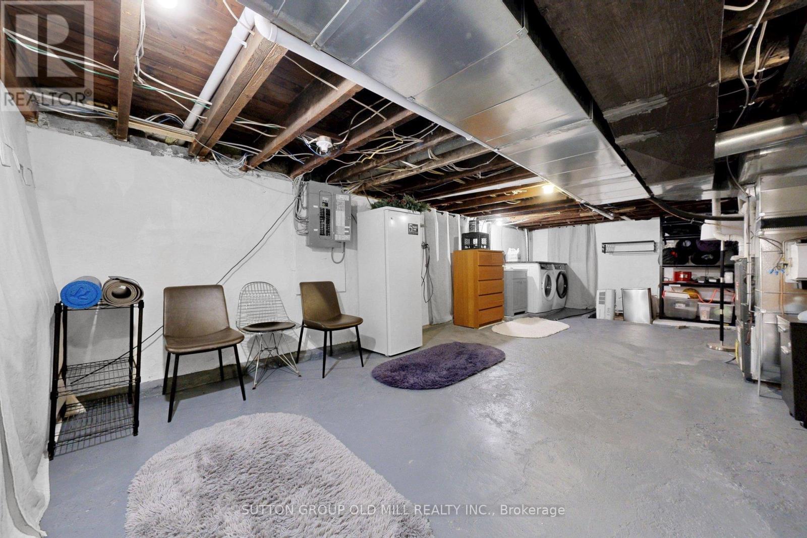 90 Fermanagh Avenue, Toronto, Ontario  M6R 1M2 - Photo 37 - W13504504