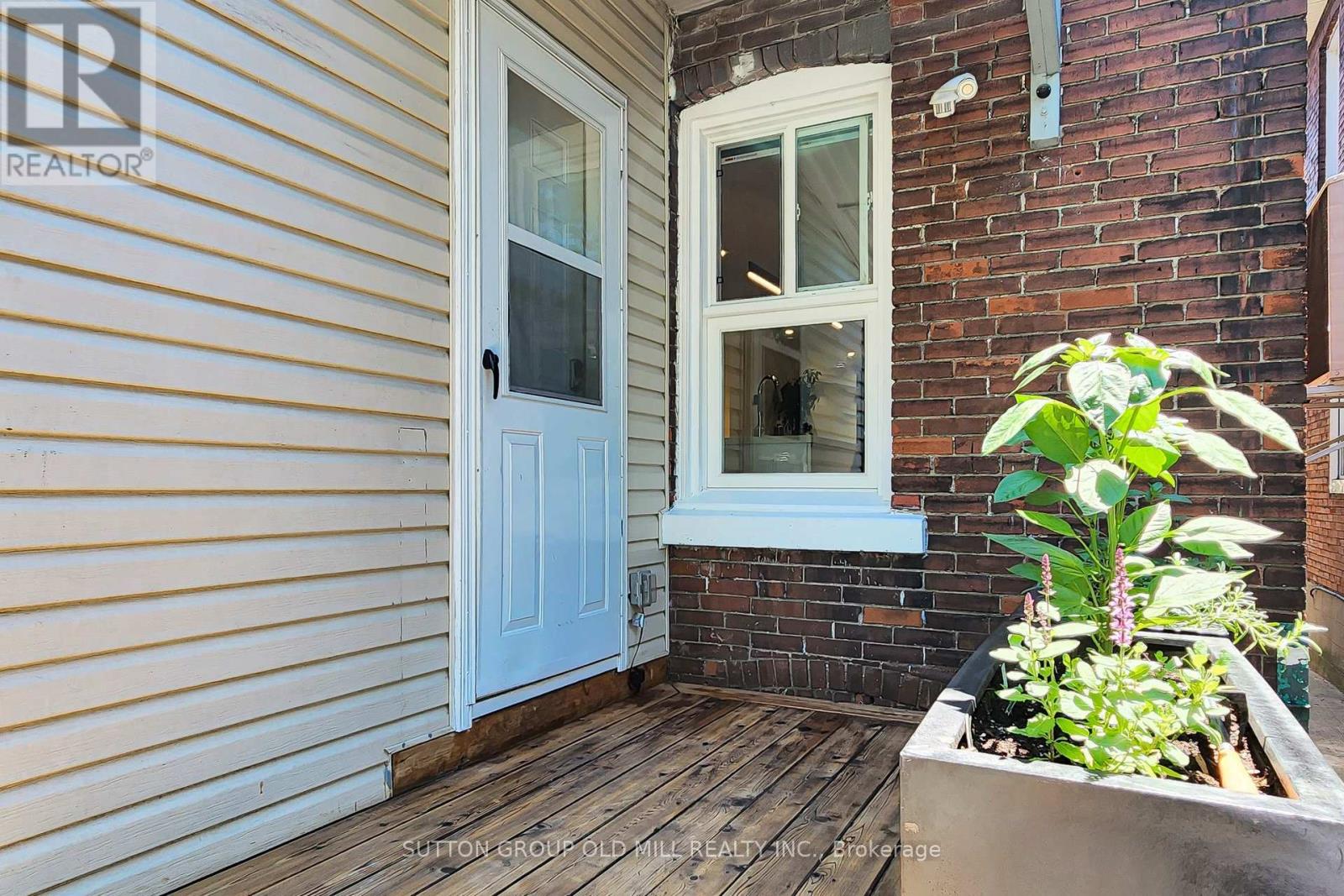 90 Fermanagh Avenue, Toronto, Ontario  M6R 1M2 - Photo 40 - W13504504