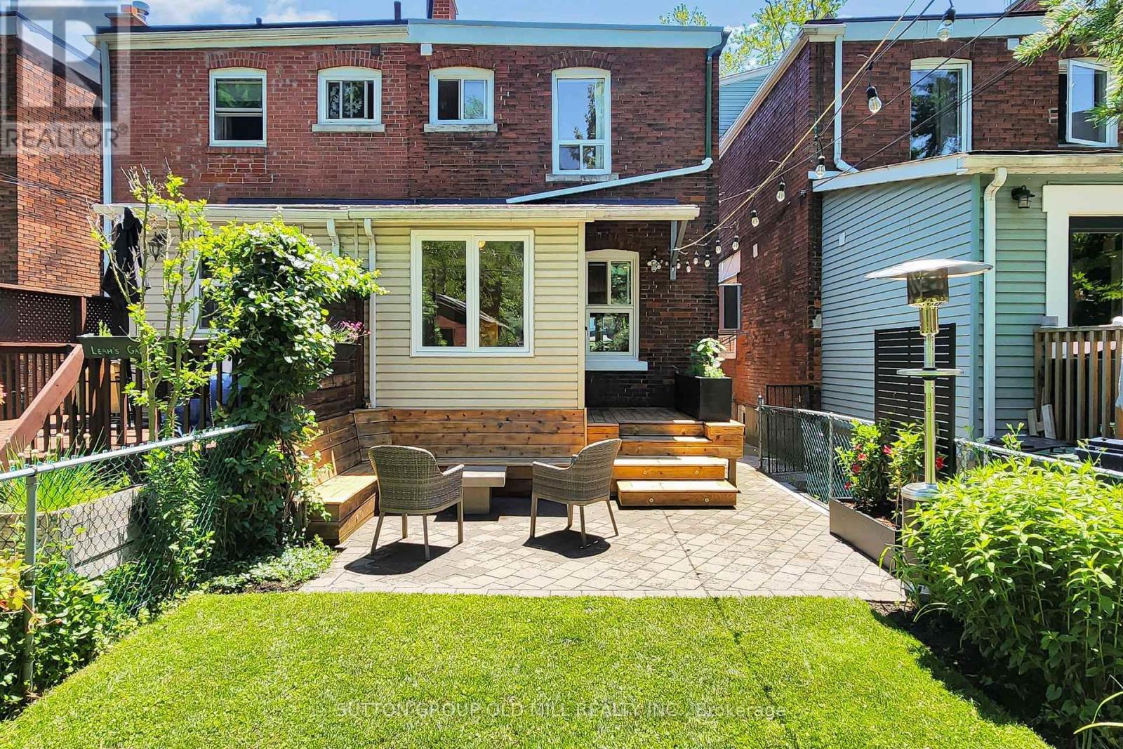 90 Fermanagh Avenue, Toronto, Ontario  M6R 1M2 - Photo 42 - W13504504