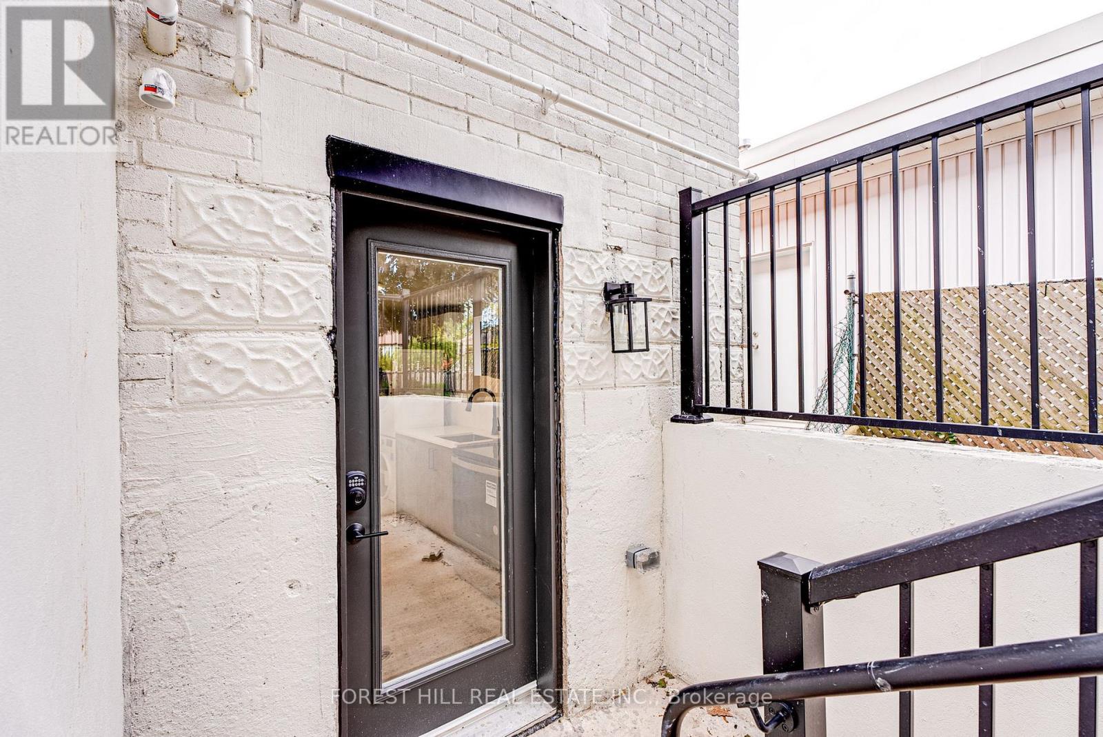 C - 50 WILLIAM CRAGG DRIVE, Toronto (Downsview-Roding-CFB)
