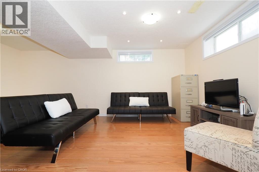 14 Donnenwerth Drive, Kitchener, Ontario  N2E 3X3 - Photo 38 - 40843434