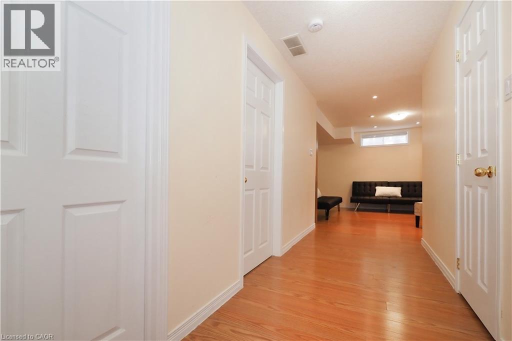 14 Donnenwerth Drive, Kitchener, Ontario  N2E 3X3 - Photo 37 - 40843434