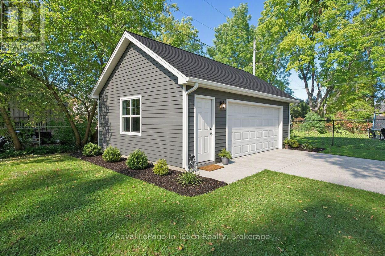 8 Cyril Martin Place, Severn, Ontario  L0K 1E0 - Photo 14 - S12809396