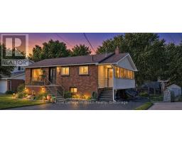 8 CYRIL MARTIN PLACE, Severn, Ontario