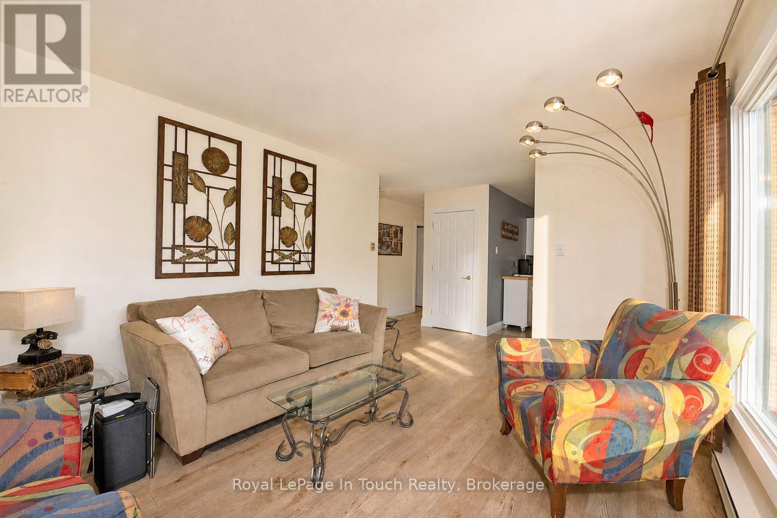 8 Cyril Martin Place, Severn, Ontario  L0K 1E0 - Photo 18 - S12809396