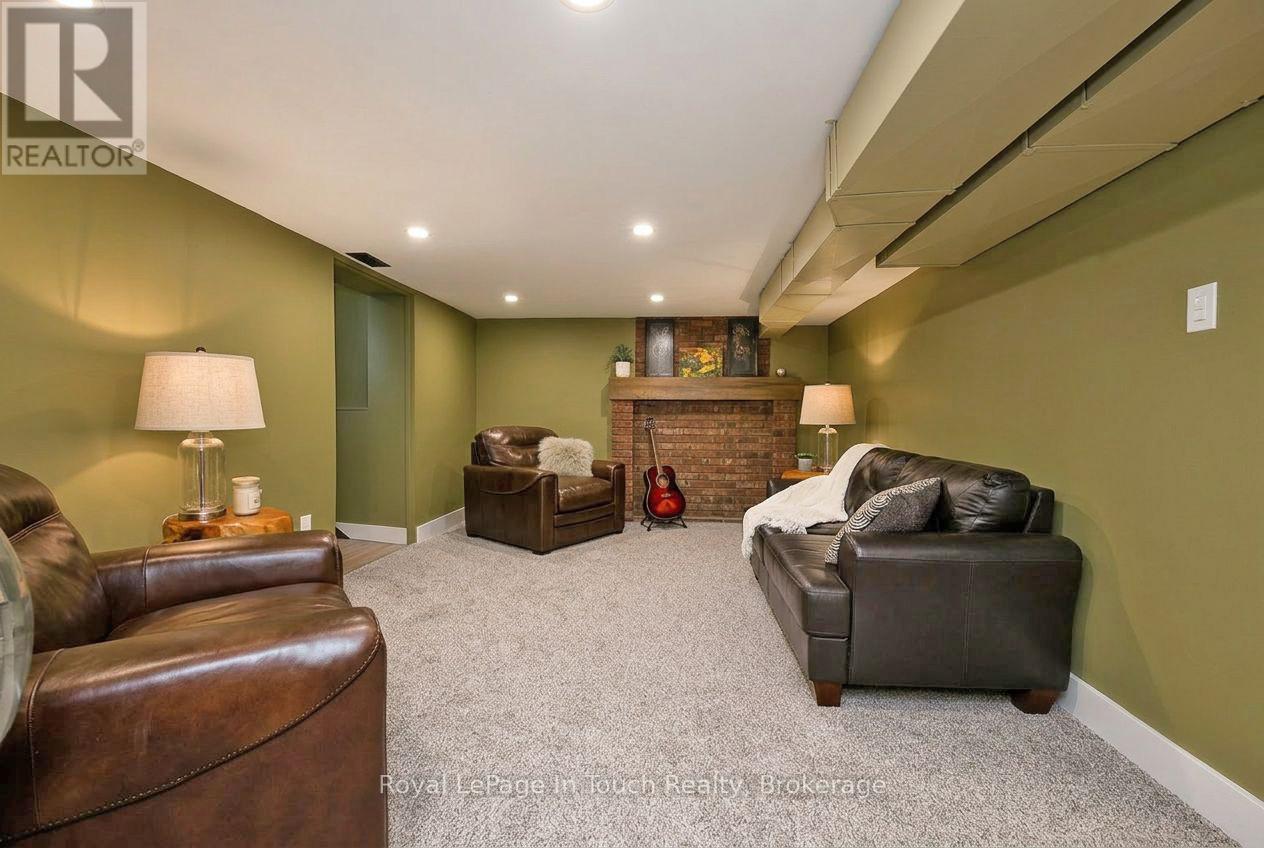 8 Cyril Martin Place, Severn, Ontario  L0K 1E0 - Photo 28 - S12809396
