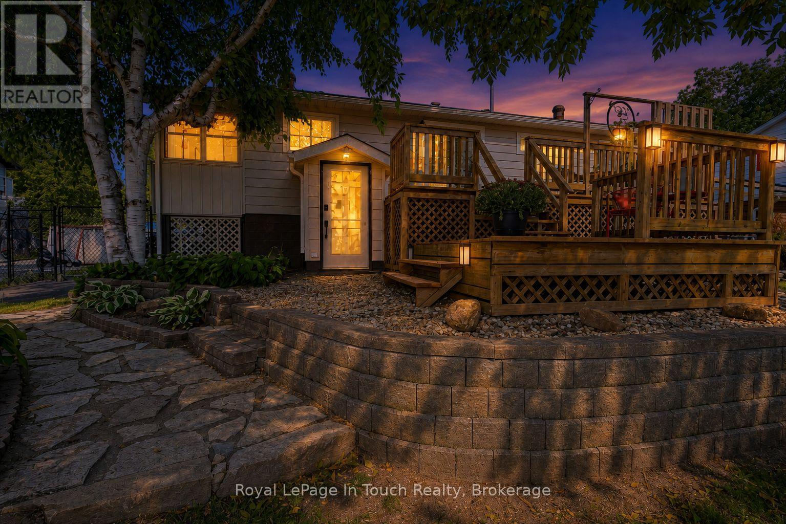 8 Cyril Martin Place, Severn, Ontario  L0K 1E0 - Photo 8 - S12809396