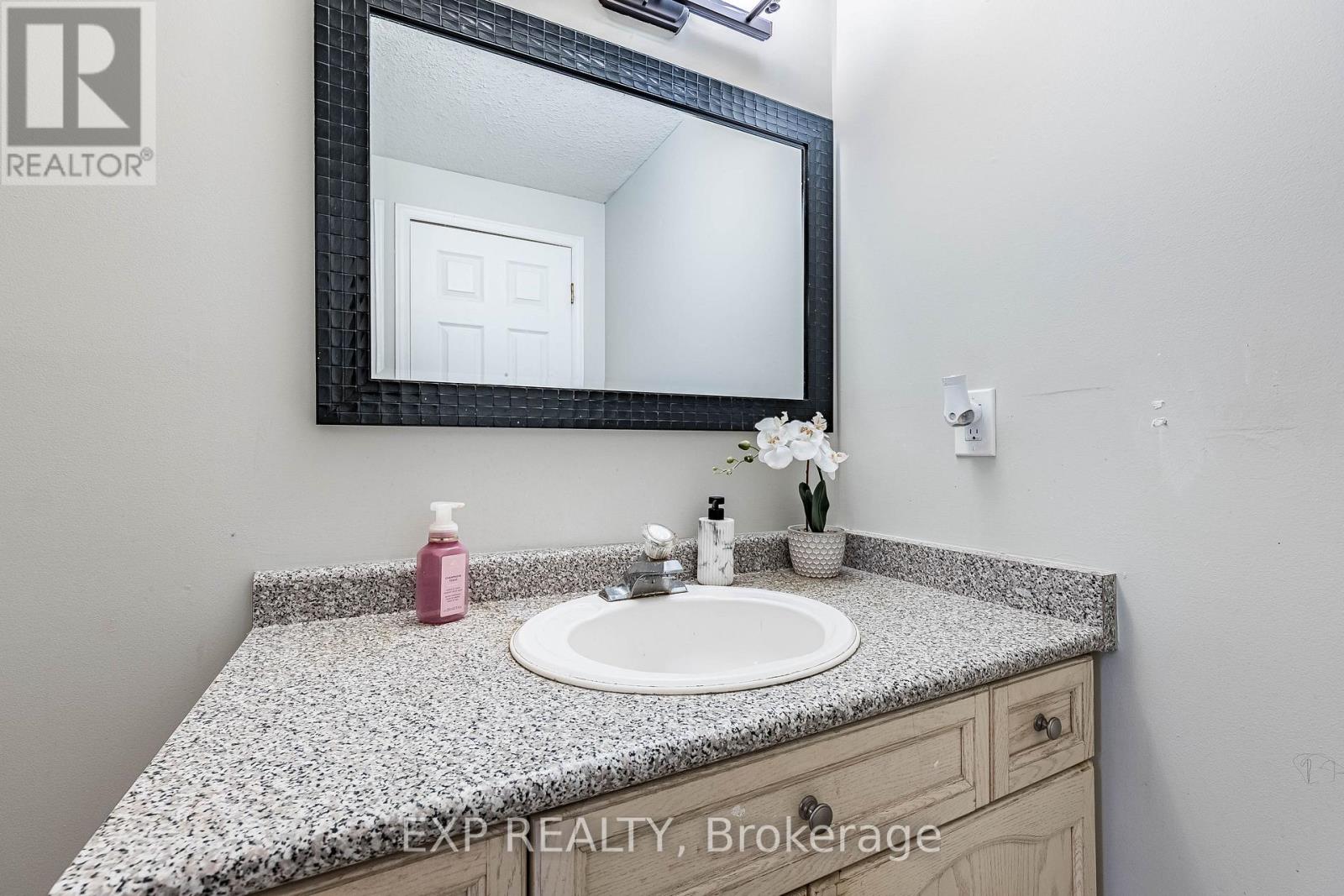 63 Wood Grove Crescent, Cambridge, Ontario  N1T 2A1 - Photo 30 - X13504404