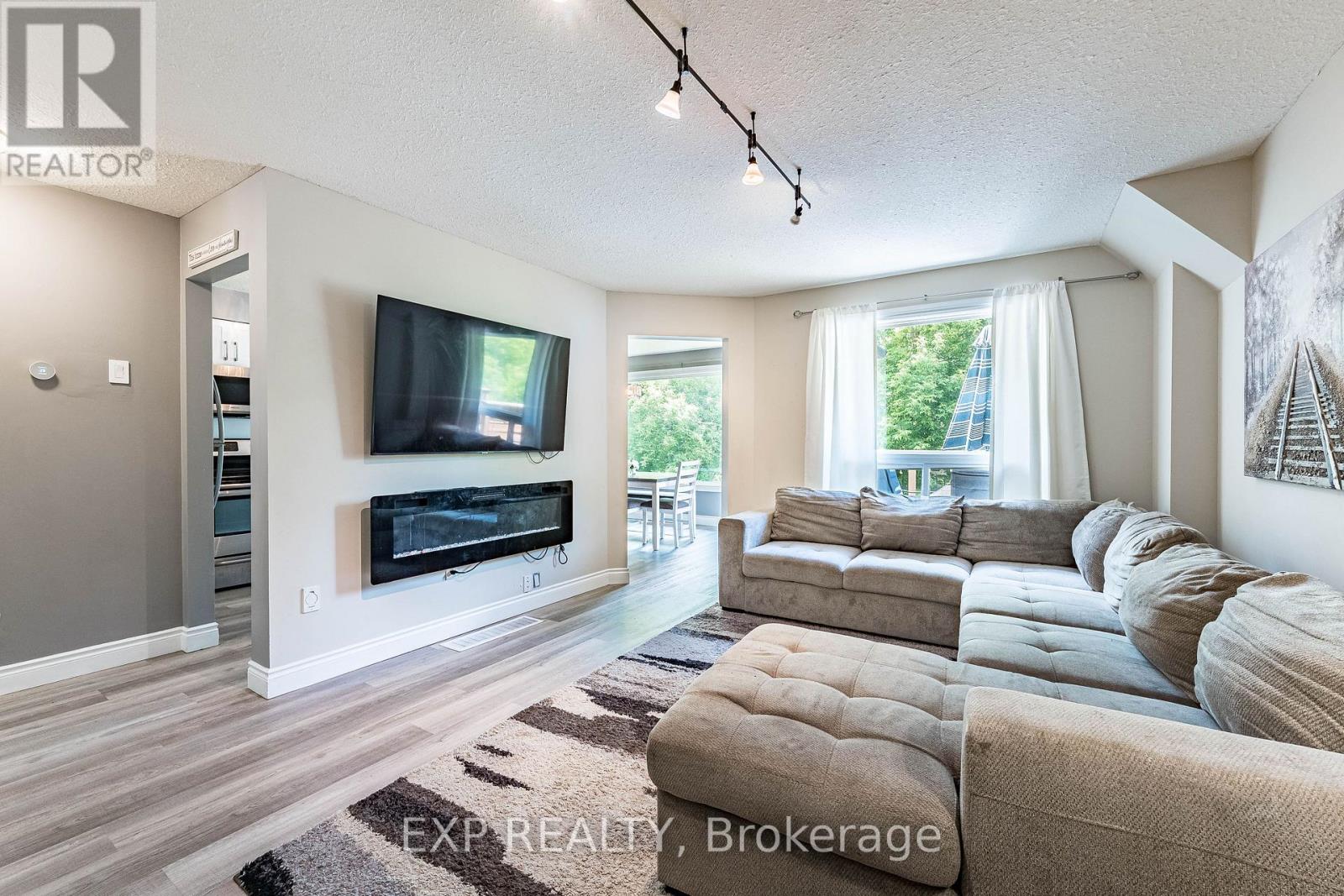 63 Wood Grove Crescent, Cambridge, Ontario  N1T 2A1 - Photo 7 - X13504404