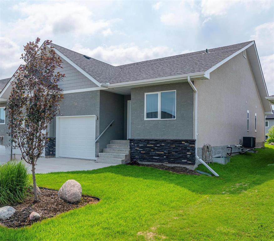 70 Parkhill Crescent, Steinbach, Manitoba R5G 0Z4 - Photo 0 - 202615120