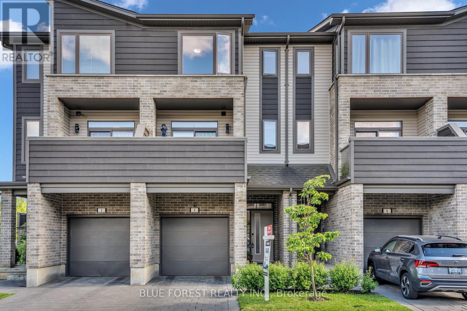 4 - 2070 Meadowgate Boulevard, London South, Ontario  N6M 0H5 - Photo 1 - X13504582