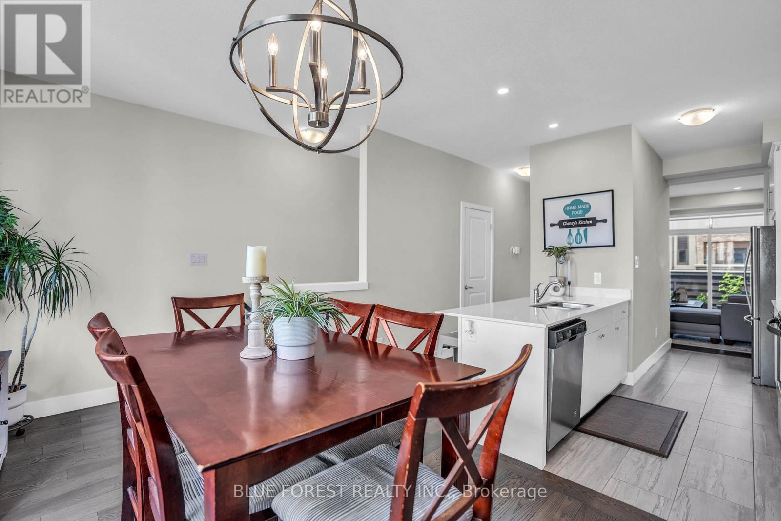4 - 2070 Meadowgate Boulevard, London South, Ontario  N6M 0H5 - Photo 7 - X13504582