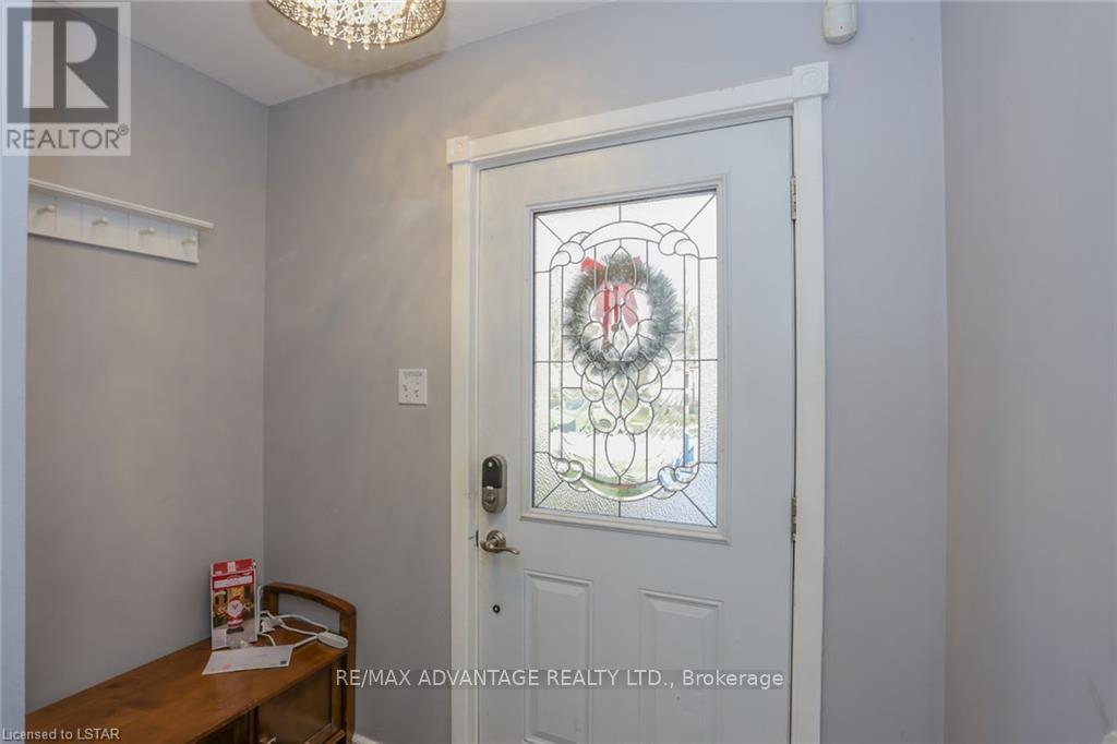 Upper - 17 Sterling Street, London East, Ontario  N5Y 1Y4 - Photo 3 - X13504586