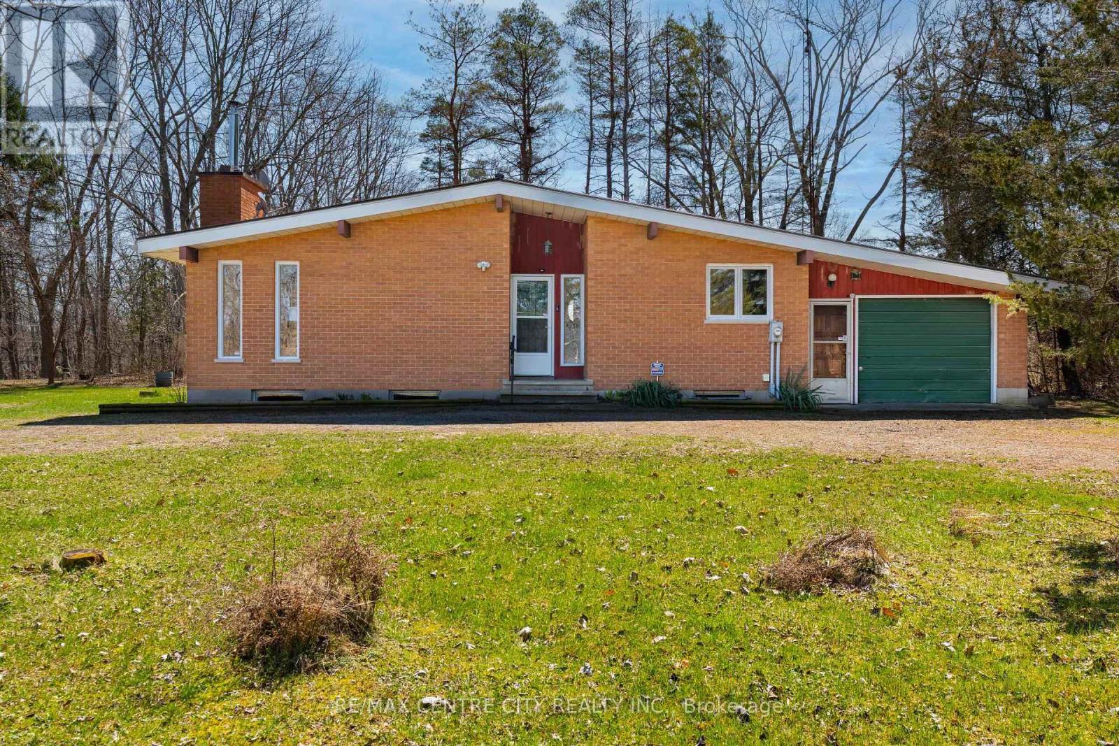 23171 Talbot Line, West Elgin, Ontario  N0L 2C0 - Photo 4 - X13504838
