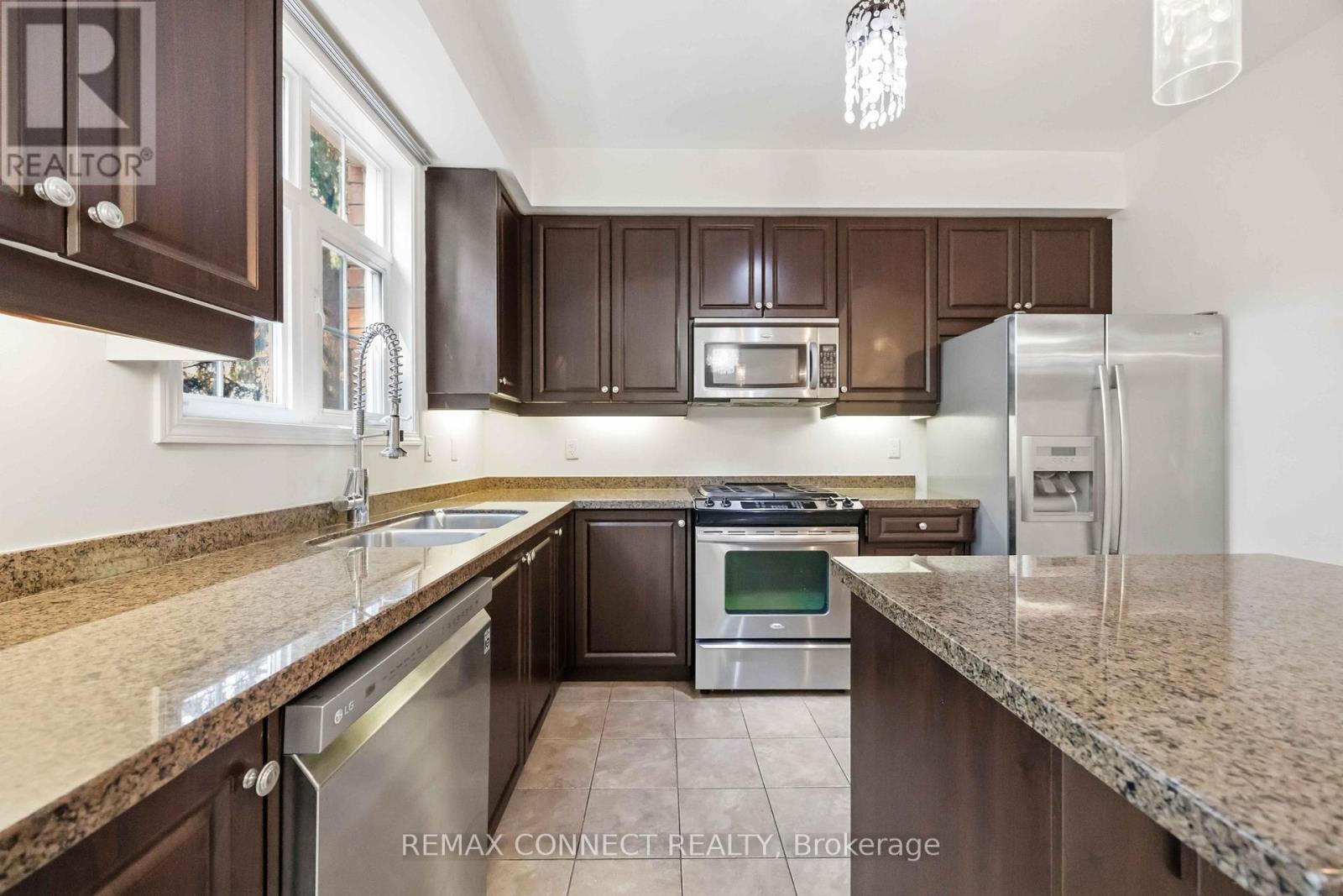 30 - 1701 Finch Avenue, Pickering, Ontario  L1V 0B7 - Photo 14 - E13437254