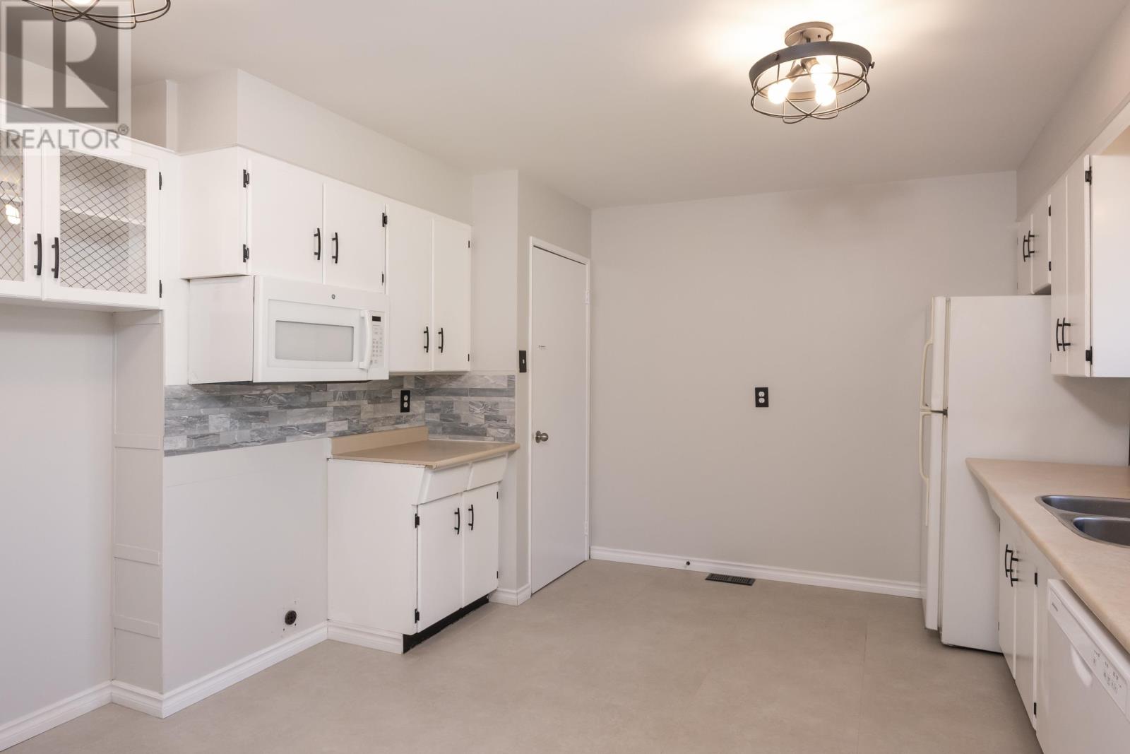 103 Elron Cres, Thunder Bay, Ontario  P7C 5T2 - Photo 10 - TB2601737