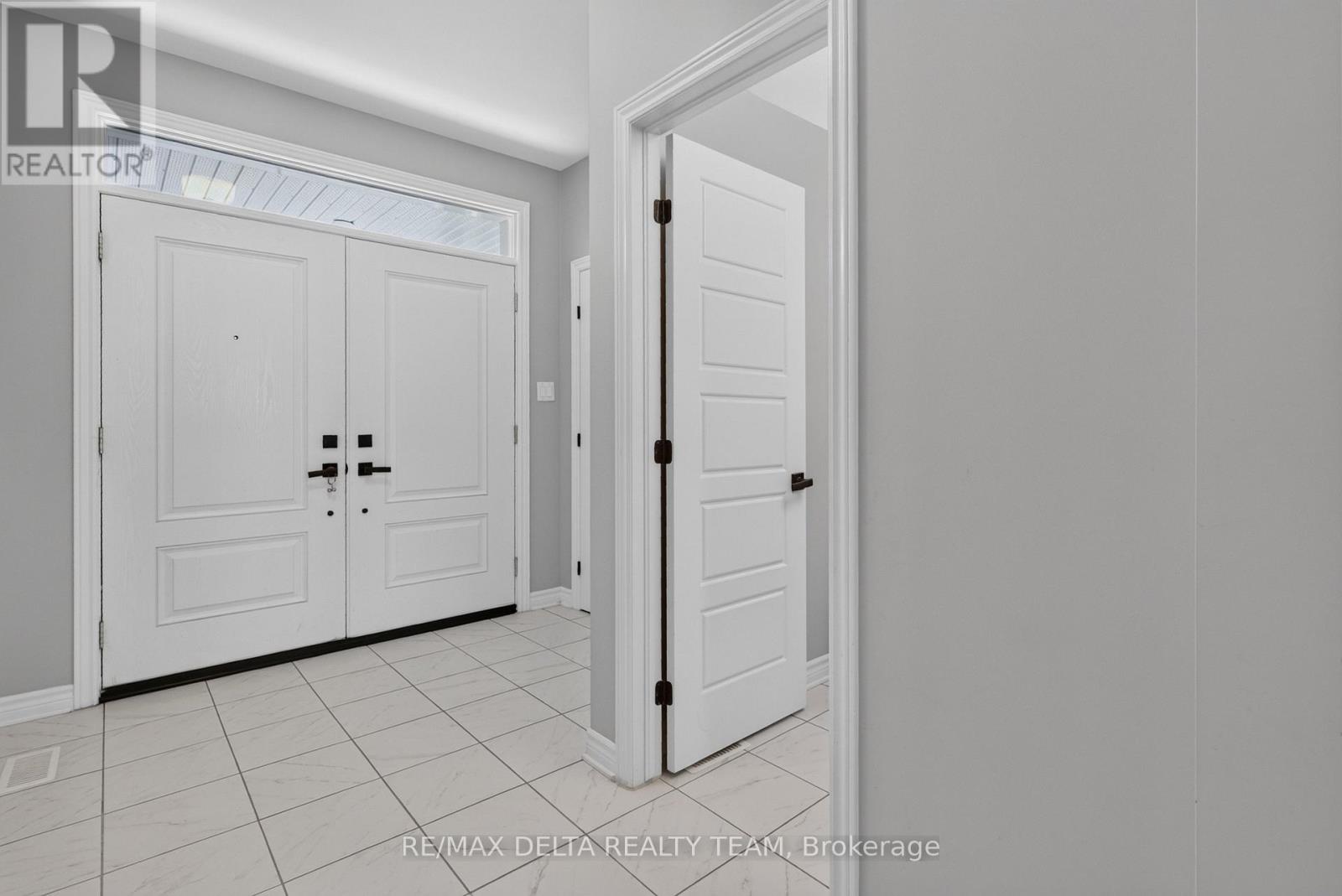 2834 Grand Canal Street, Ottawa, Ontario  K2J 6E4 - Photo 6 - X13504650