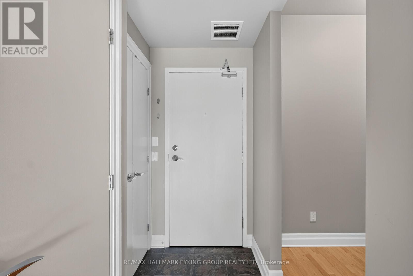 301 - 245 Kent Street, Ottawa, Ontario  K2P 0A5 - Photo 7 - X13504852