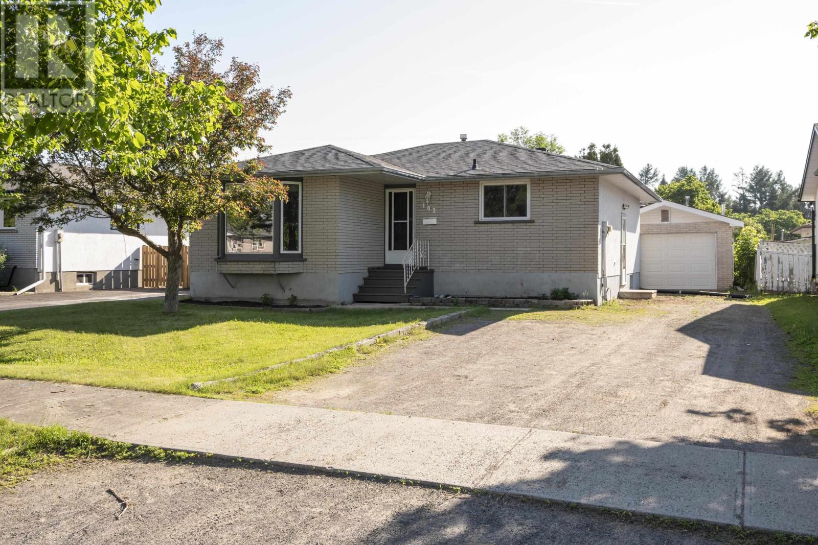 103 Elron Cres, Thunder Bay, Ontario  P7C 5T2 - Photo 46 - TB2601737