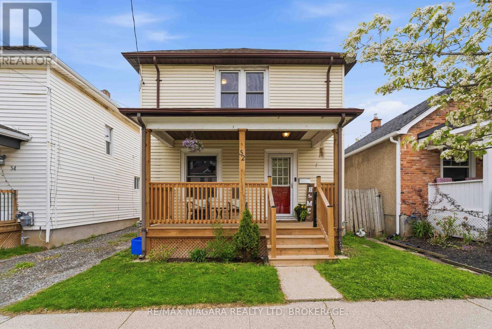 52 Berryman Avenue, St. Catharines, Ontario  L2R 3W9 - Photo 1 - X13504854