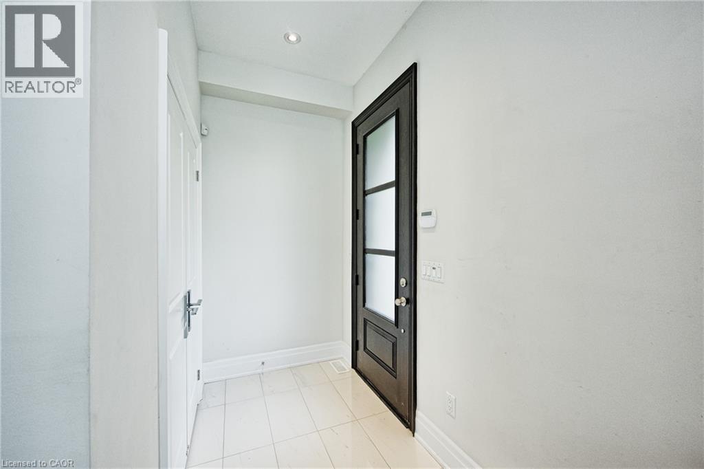 196 Rebecca Street, Oakville, Ontario  L6K 1J9 - Photo 2 - 40843866