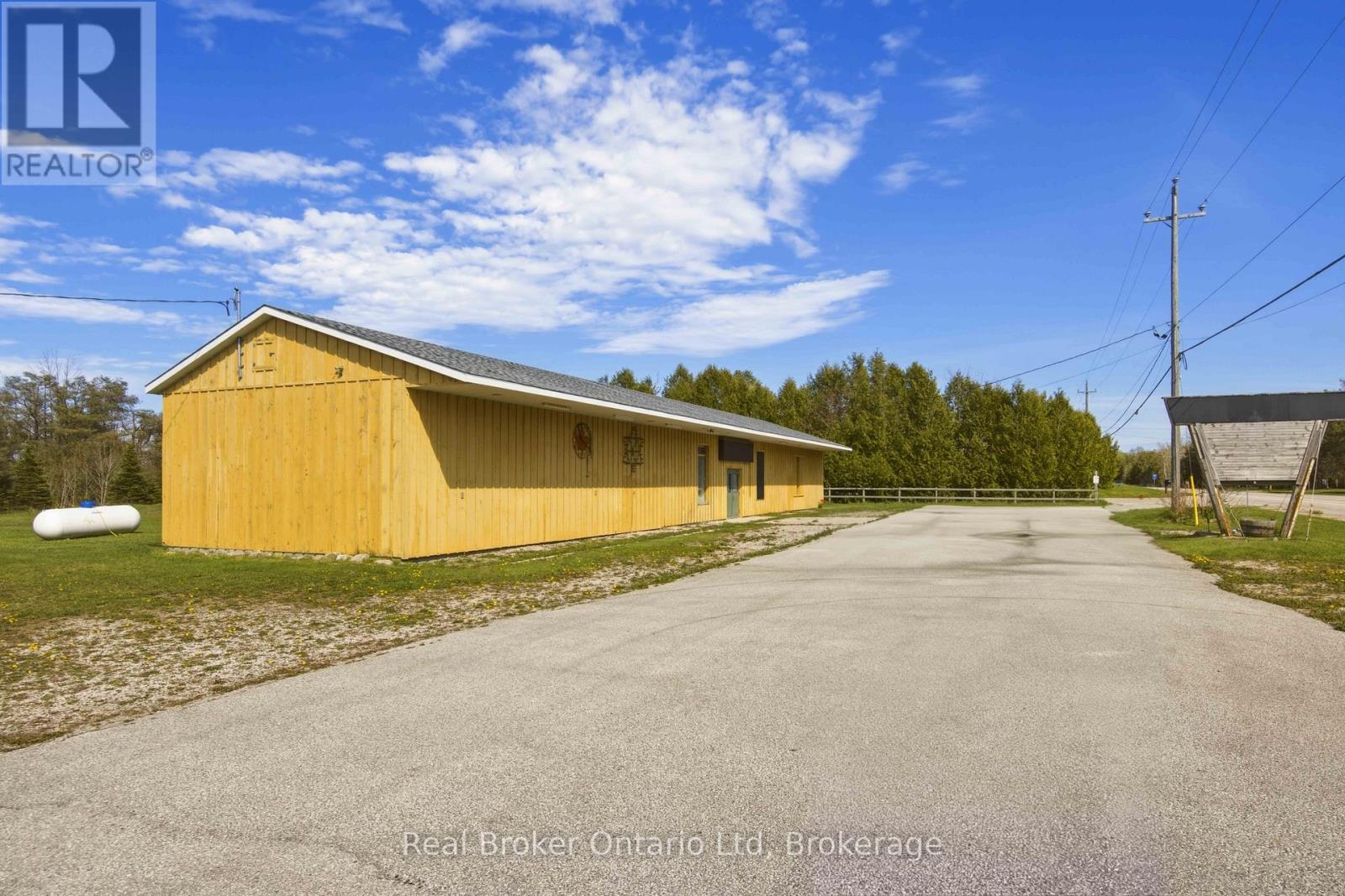 7024 # 6 Highway, Northern Bruce Peninsula, Ontario  N0H 2R0 - Photo 4 - X13504536