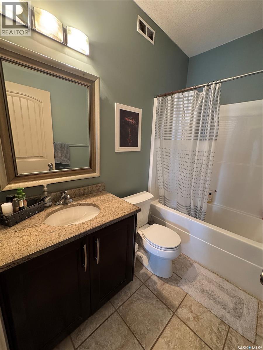 691 Barber Crescent, Weyburn, Saskatchewan  S4H 0B9 - Photo 9 - SK041066