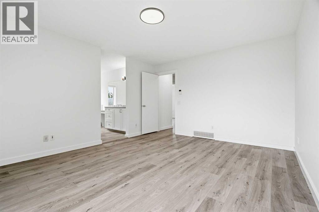 92 Prestwick Heath Se, Calgary, Alberta  T2Z 4E4 - Photo 30 - A2324373