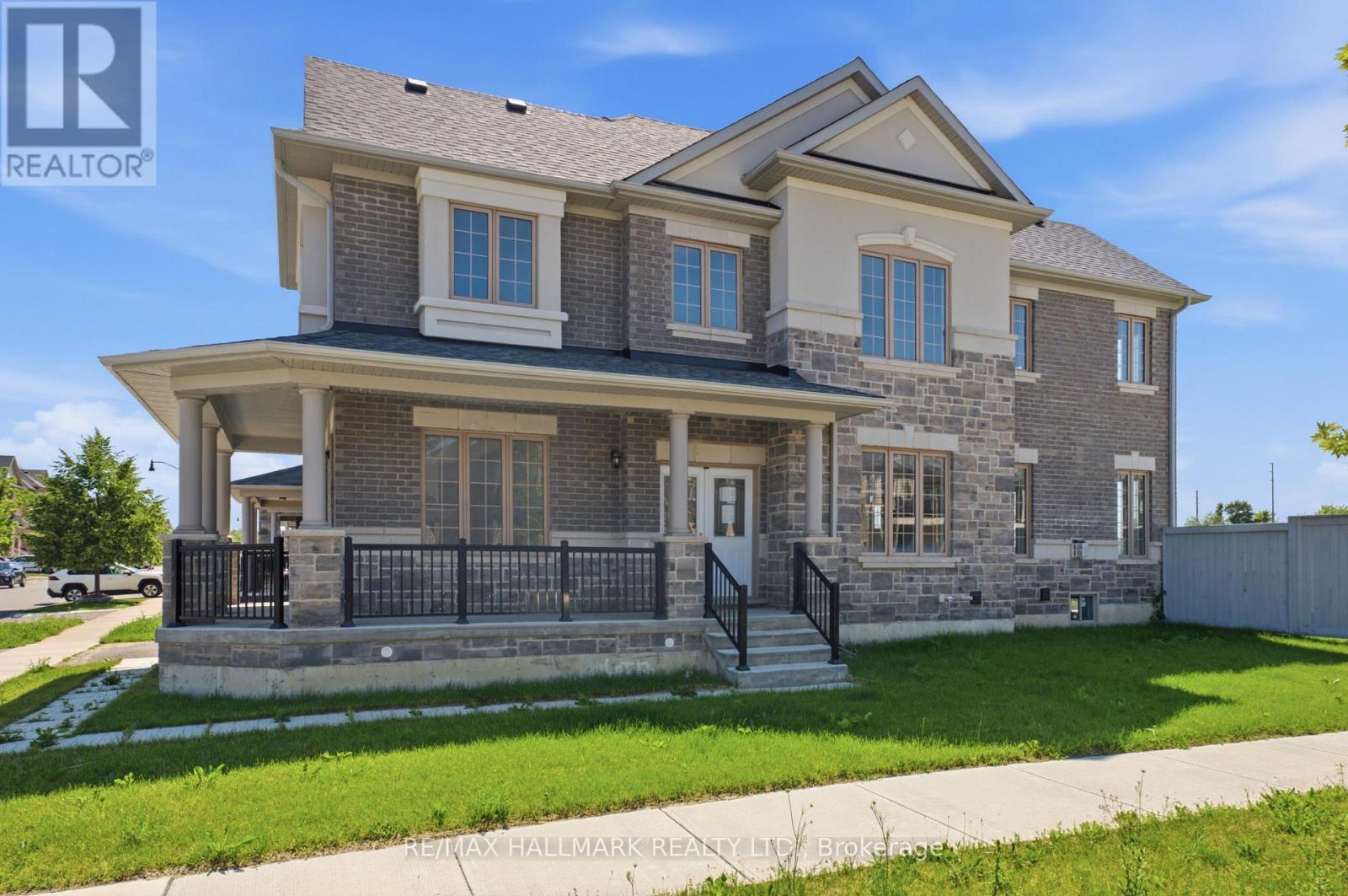 2 Agava Street, Brampton, Ontario  L7A 4S5 - Photo 2 - W13502878