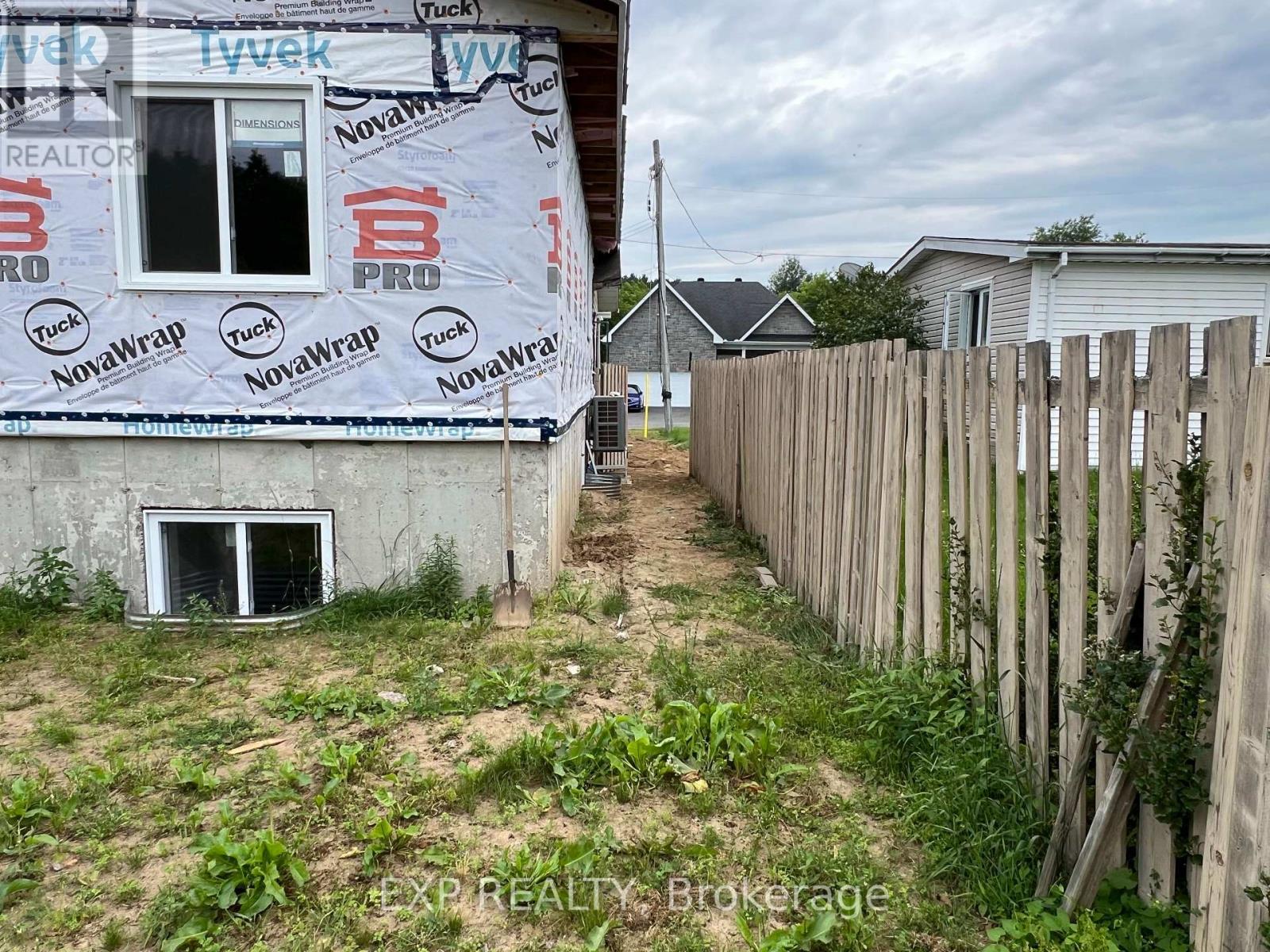 18-C Hebert Street, The Nation, Ontario  K0A 2M0 - Photo 4 - X13503254