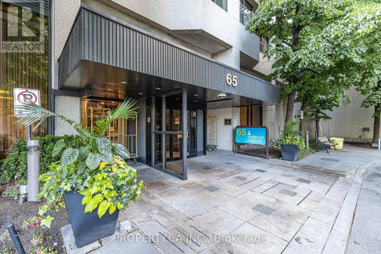 3209 - 65 HARBOUR SQUARE, Toronto, Ontario