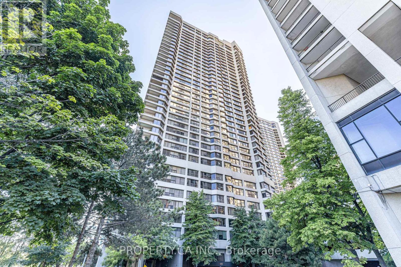 3209 - 65 Harbour Square, Toronto, Ontario  M5J 2L4 - Photo 2 - C13504598