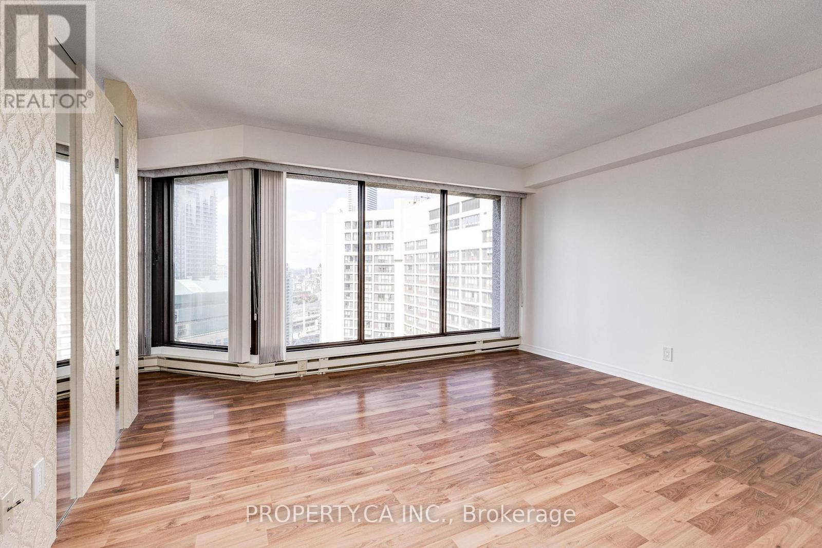 3209 - 65 Harbour Square, Toronto, Ontario  M5J 2L4 - Photo 3 - C13504598