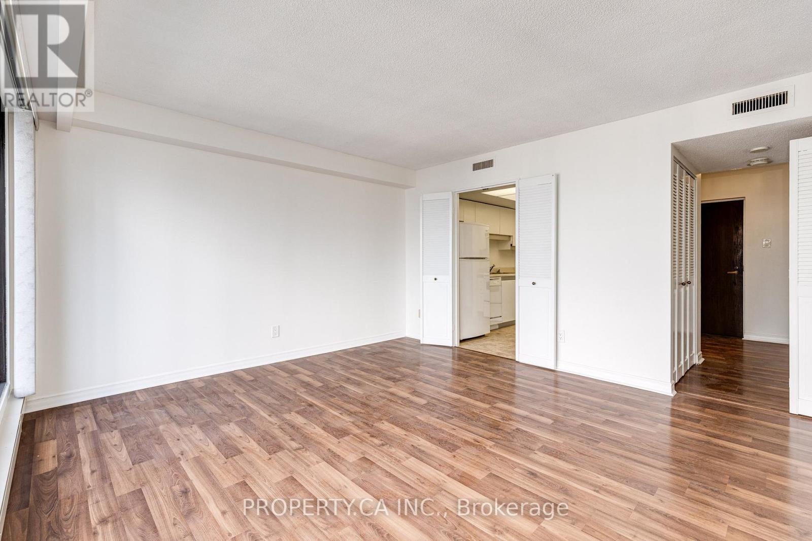 3209 - 65 Harbour Square, Toronto, Ontario  M5J 2L4 - Photo 7 - C13504598