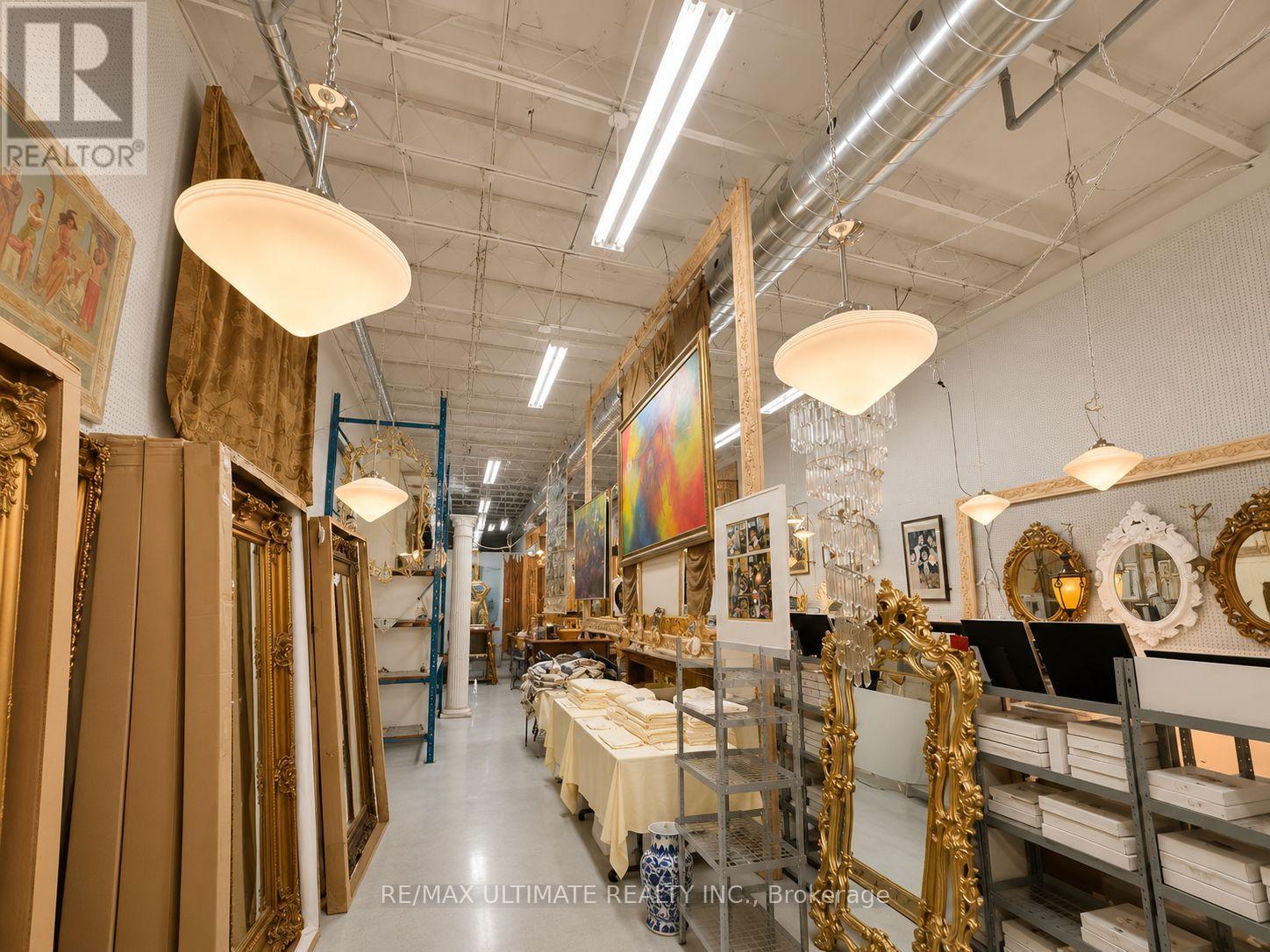Main - 635 Queen Street W, Toronto, Ontario M5V 2B7 - Photo 3 - C13504790