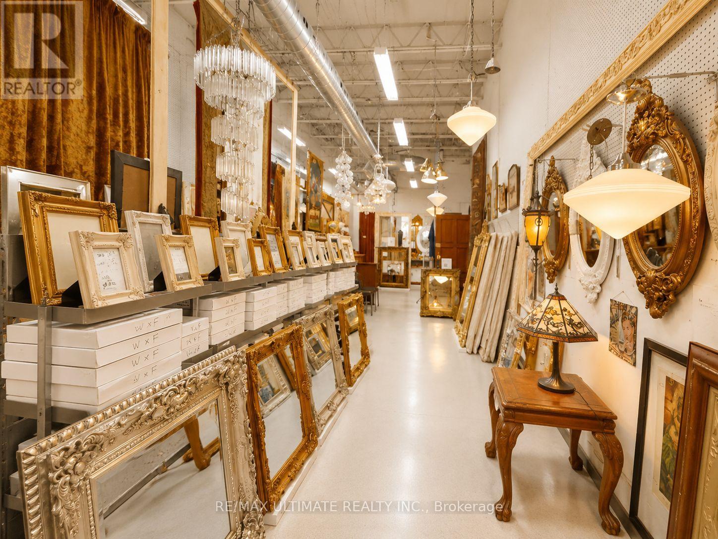 Main - 635 Queen Street W, Toronto, Ontario M5V 2B7 - Photo 4 - C13504790