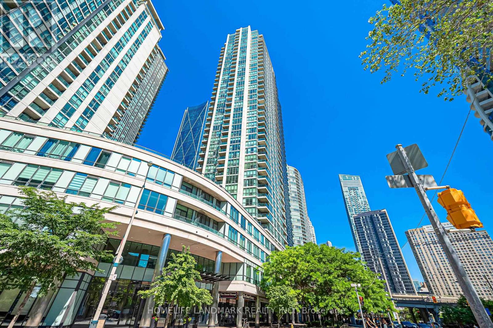 901 - 16 YONGE STREET, Toronto, Ontario