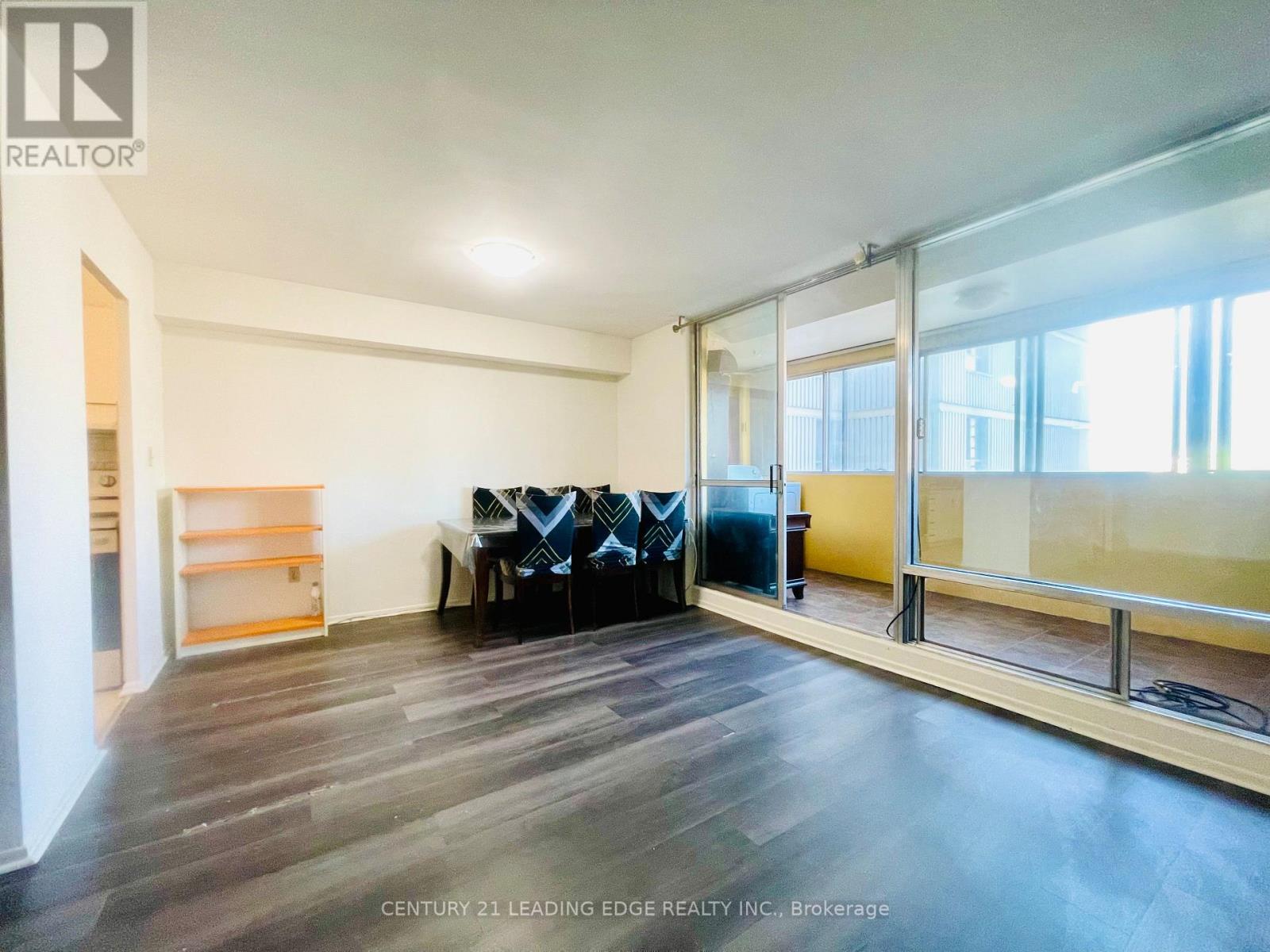 2411 - 5 Massey Square, Toronto, Ontario M4C 5L6 - Photo 10 - E13504594