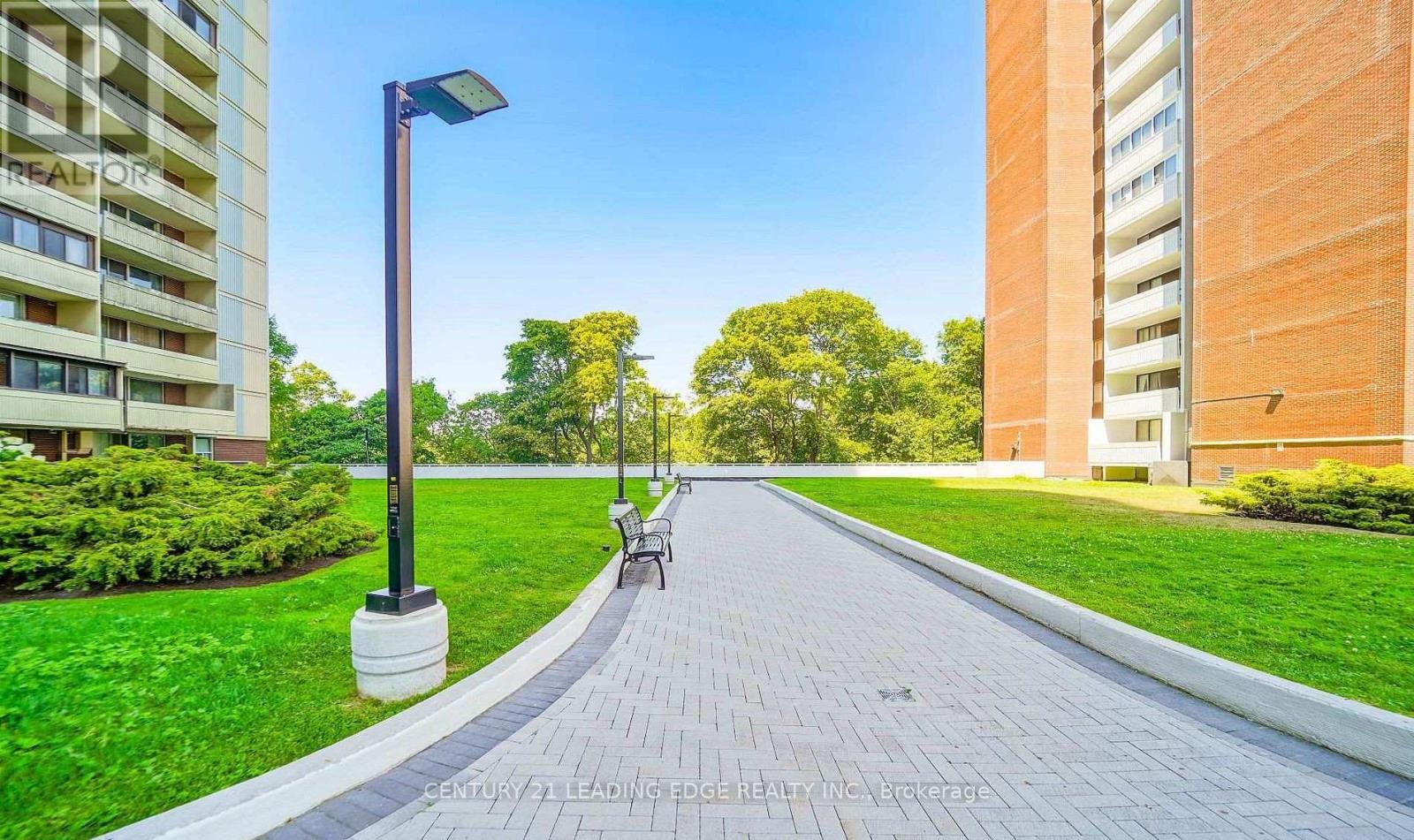 2411 - 5 Massey Square, Toronto, Ontario M4C 5L6 - Photo 18 - E13504594