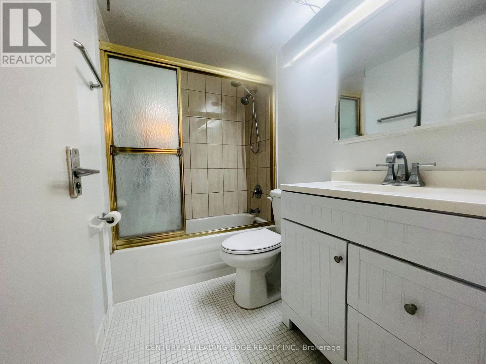 2411 - 5 Massey Square, Toronto, Ontario M4C 5L6 - Photo 7 - E13504594