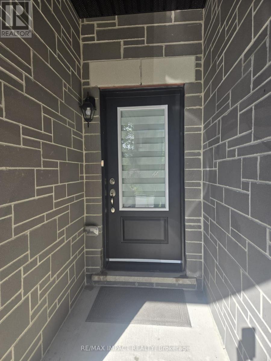 1475 Grand Prairie Path E, Oshawa, Ontario  L1K 3G1 - Photo 3 - E13504612