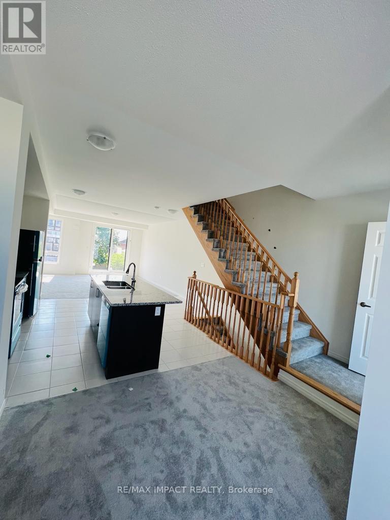 1475 Grand Prairie Path E, Oshawa, Ontario  L1K 3G1 - Photo 4 - E13504612