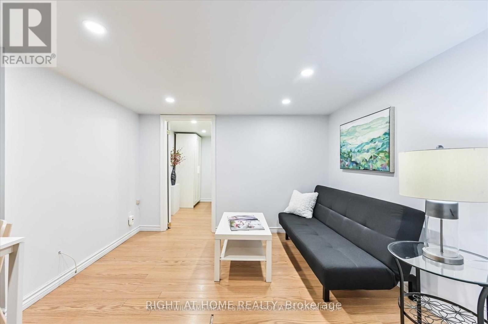 40 Plaxton Drive, Toronto, Ontario  M4B 2P9 - Photo 2 - E13504760