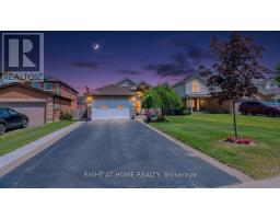 36 BENJAMIN LANE, Barrie, Ontario
