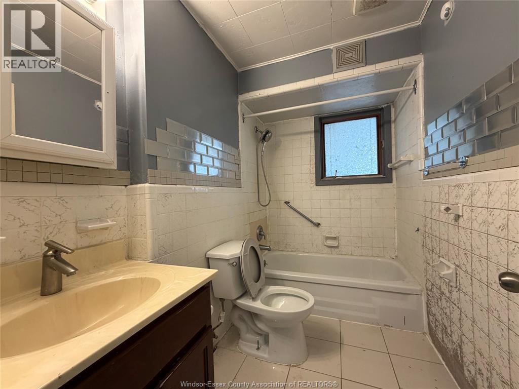 493 Josephine Street, Windsor, Ontario  N9B 2K9 - Photo 8 - 26015619