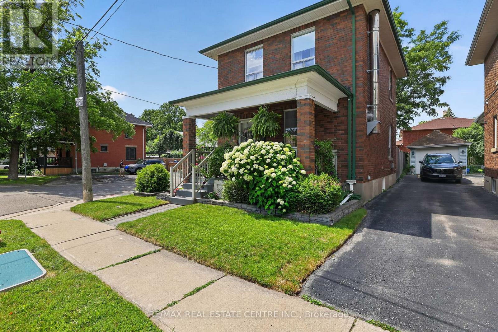 75 WEST STREET W, Brampton, Ontario