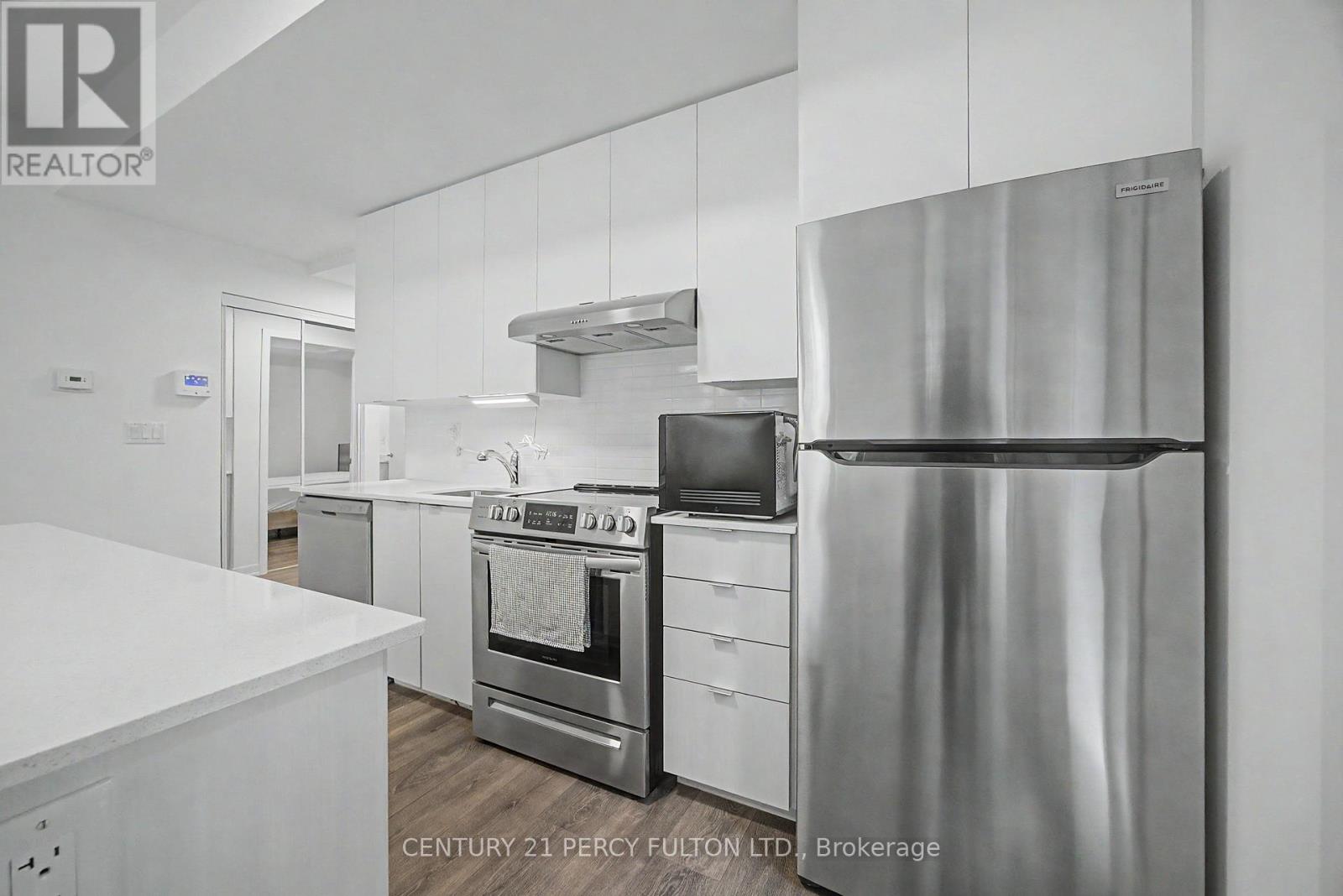 101 - 90 Canon Jackson Drive, Toronto, Ontario  M6M 0C3 - Photo 10 - W13504746