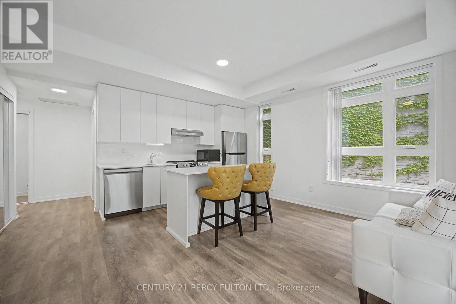 101 - 90 Canon Jackson Drive, Toronto, Ontario  M6M 0C3 - Photo 6 - W13504746