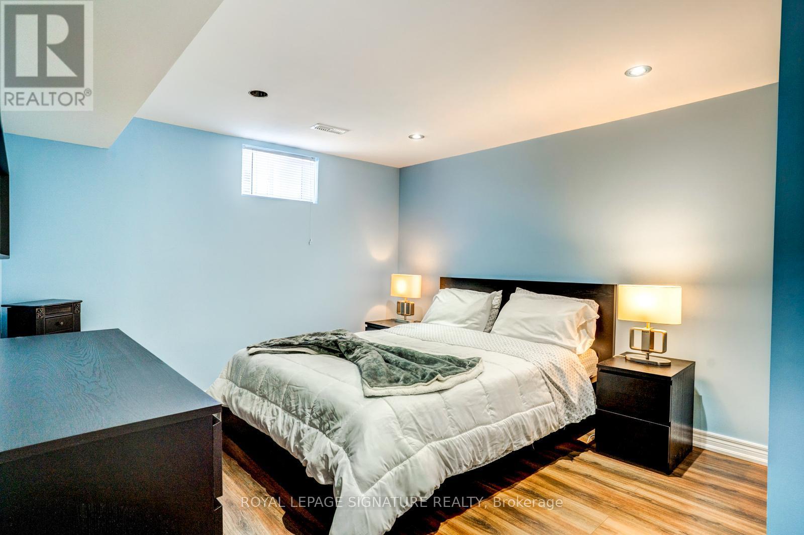 7639 Kittridge Drive, Mississauga, Ontario  L4T 3L9 - Photo 21 - W13504748