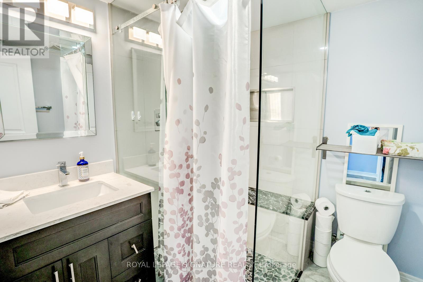 7639 Kittridge Drive, Mississauga, Ontario  L4T 3L9 - Photo 28 - W13504748